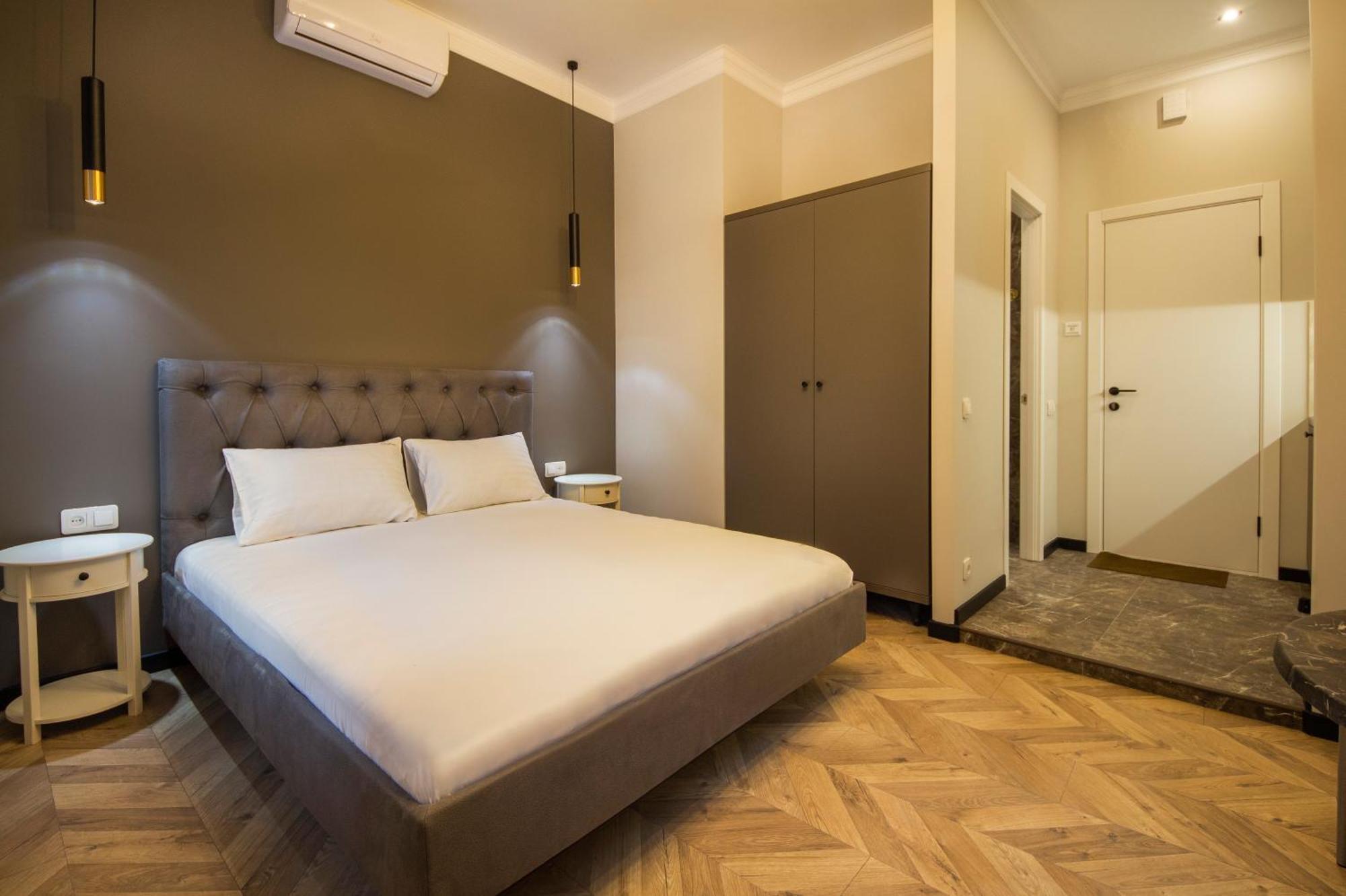Self Check-In Apartments Maidan Area Kyiv Exterior foto