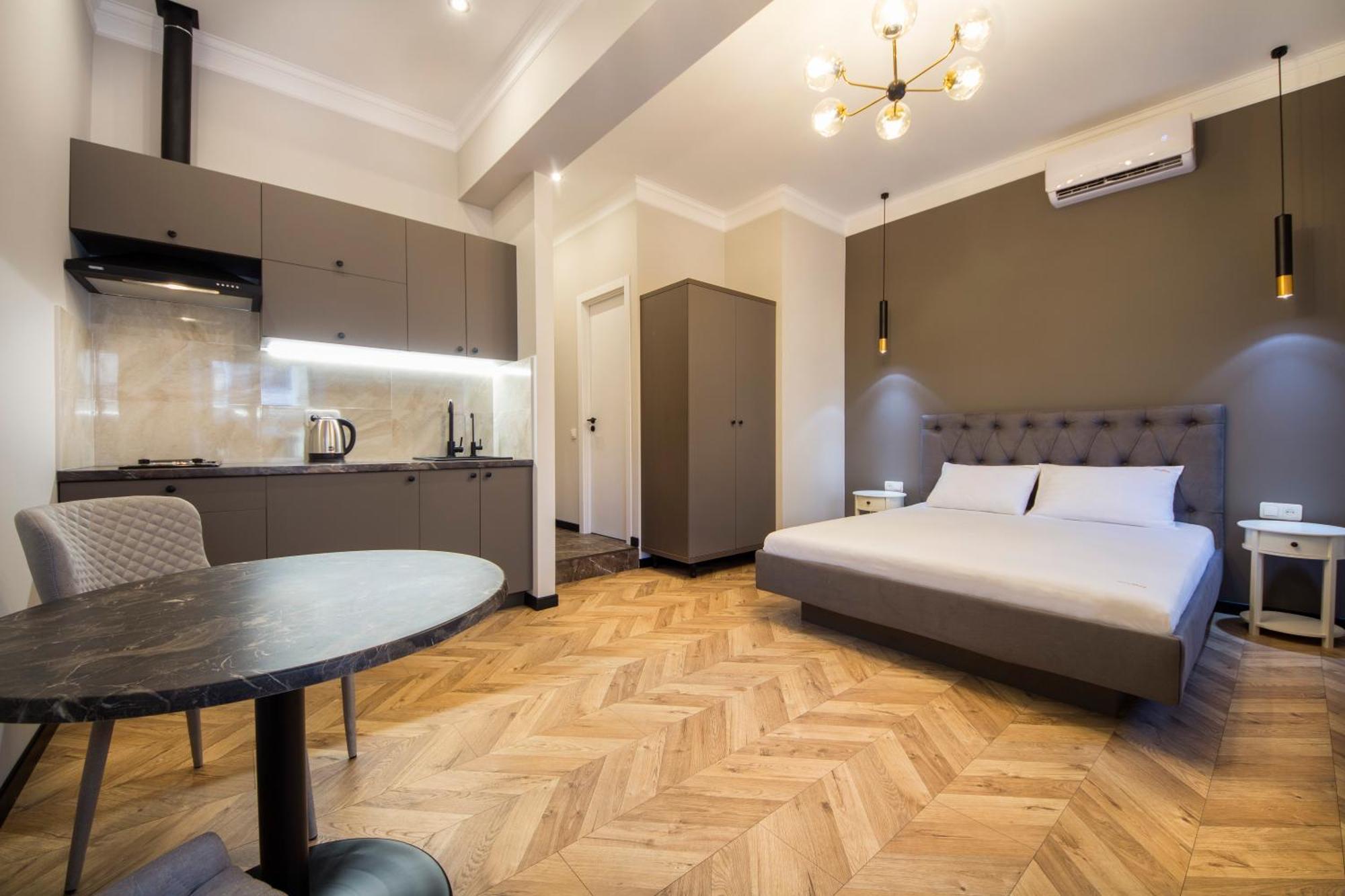 Self Check-In Apartments Maidan Area Kyiv Exterior foto