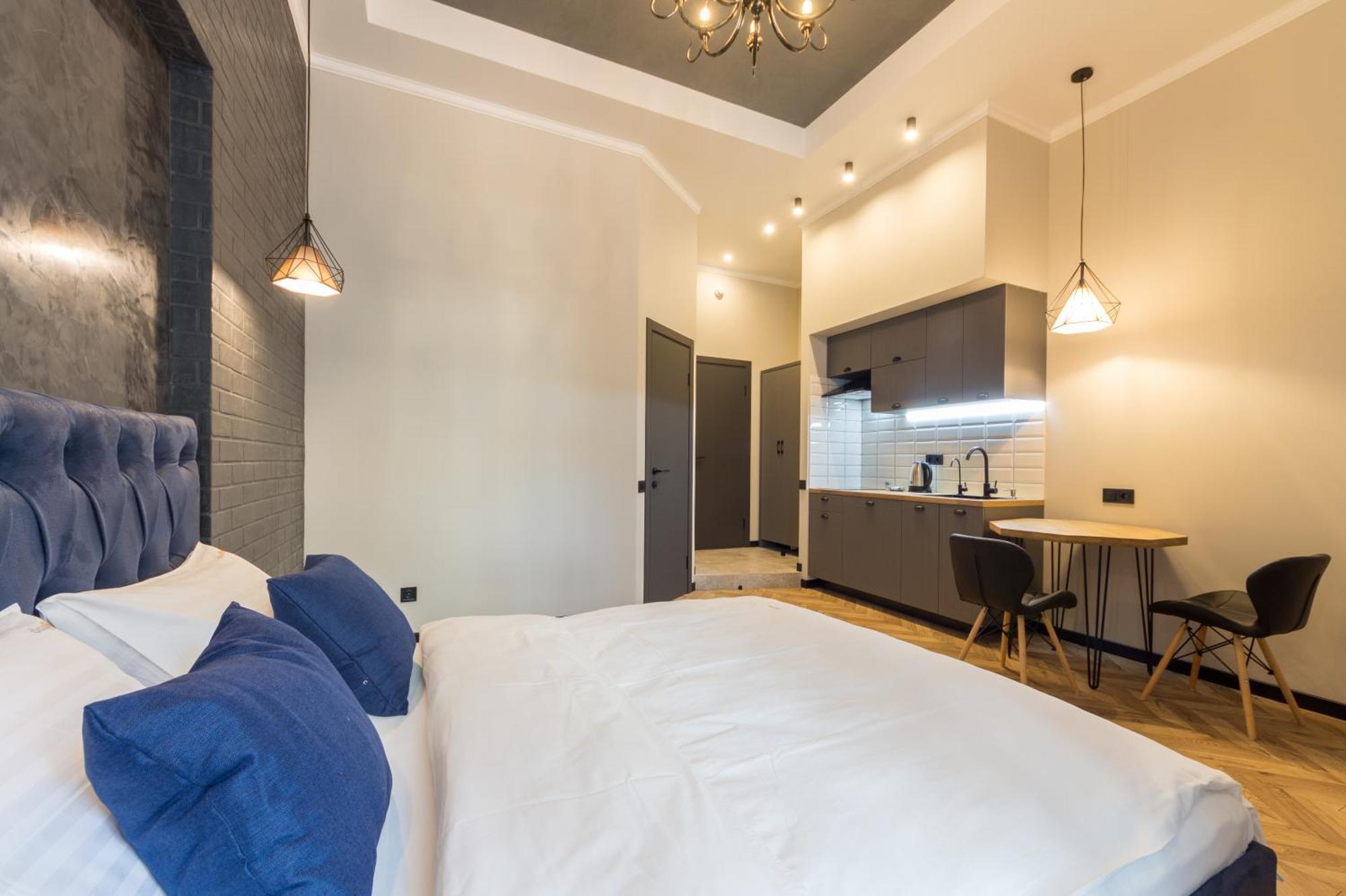 Self Check-In Apartments Maidan Area Kyiv Exterior foto